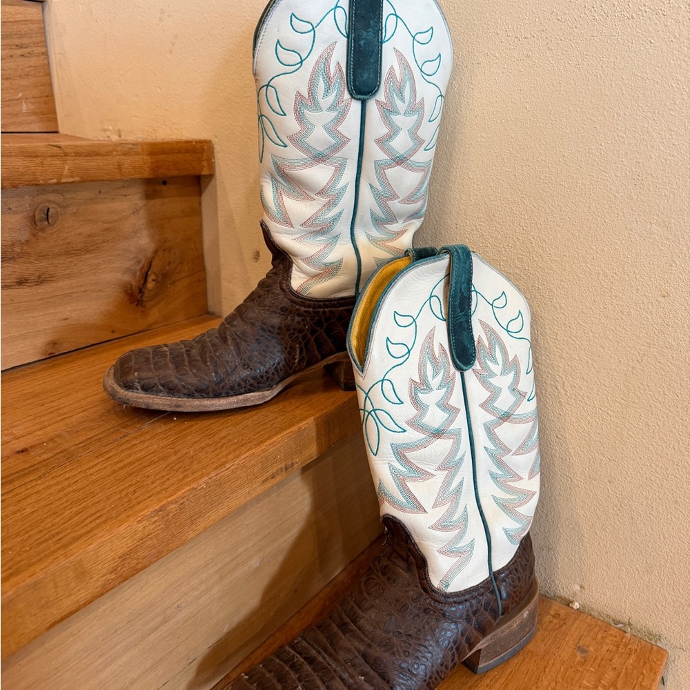 White and Brown Western Embroidered Heeled Boots